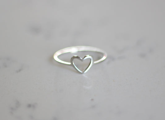 Dainty Heart Ring